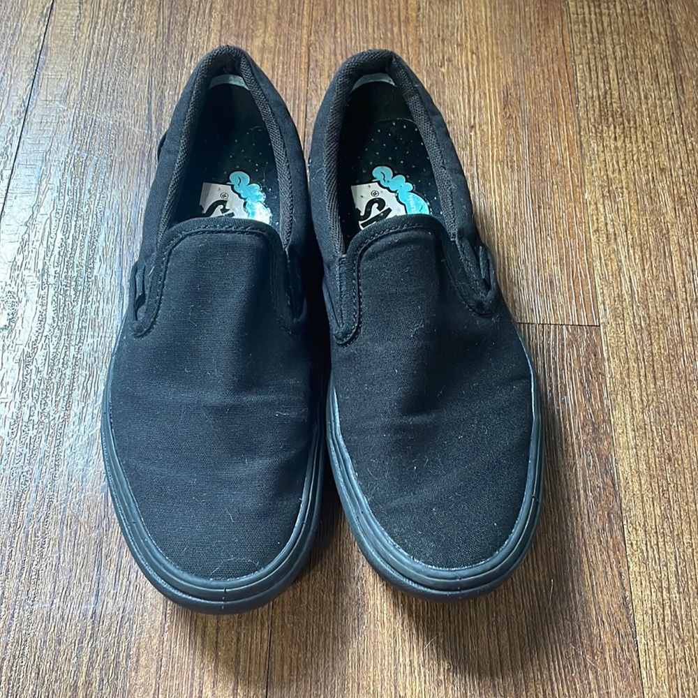 Black slip on woman vans
